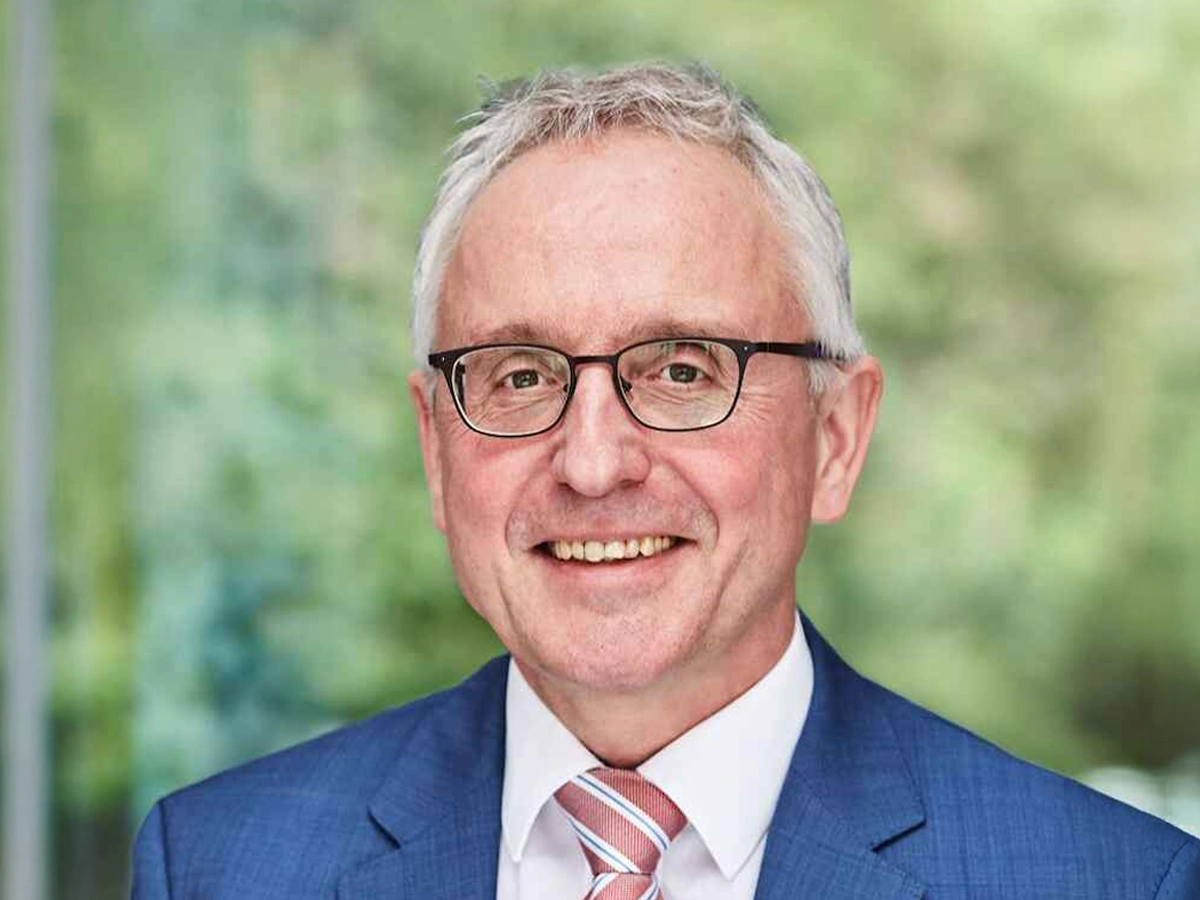 Lothar Dittmer​博士​, 柯尔柏​基金会​执行​董事会​主席