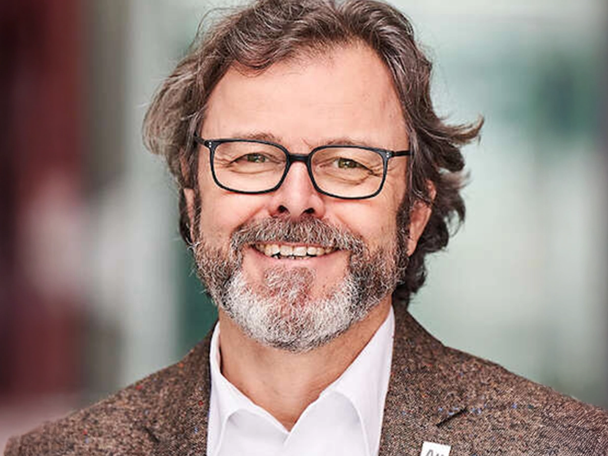 Matthias Mayer, 柯尔柏​基金会​科学​部门​负责人