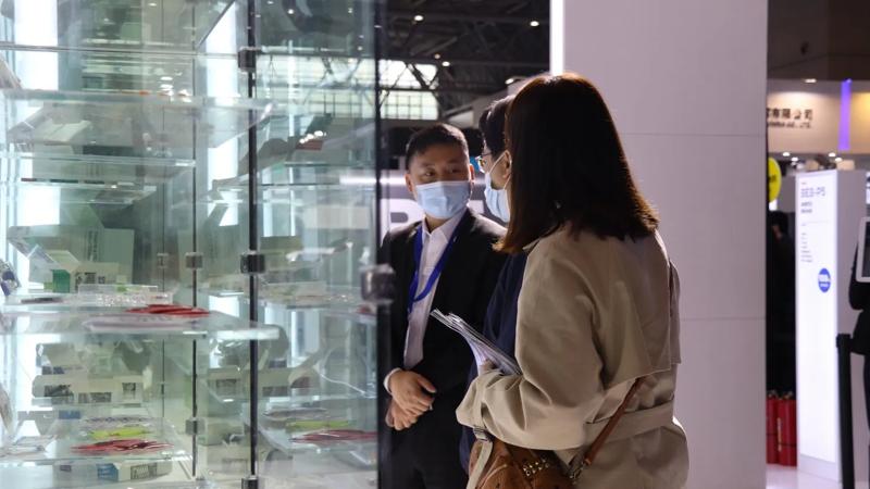 柯尔柏​的​客户​观​看柯尔柏医​药​包装​解决​方案