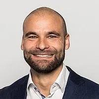 Peter Grassl,柯尔柏医药科技业务领域上装式包装机销售与市场执行副总裁